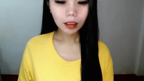 Snapshot of asuna_charming chatting on February 3, 2026, 5:27 am asuna_charming online show from February 3, 2026, 5:27 am