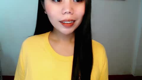 Snapshot of asuna_charming chatting on February 15, 2026, 8:35 am asuna_charming online show from February 15, 2026, 8:35 am