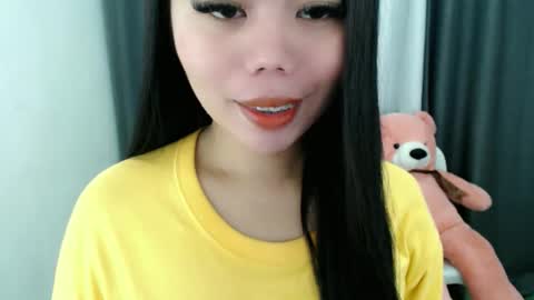 Snapshot of asuna_charming chatting on March 1, 2026, 6:59 am asuna_charming online show from March 1, 2026, 6:59 am