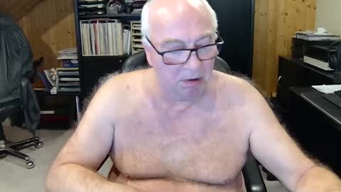 Snapshot of asusandy chatting on January 14, 2025, 10:44 pm asusandy online show from January 14, 2025, 10:44 pm