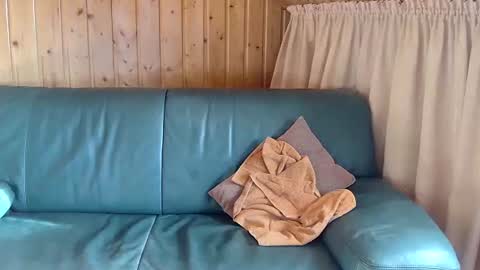 Snapshot of asusandy chatting on February 18, 2025, 2:06 pm asusandy online show from February 18, 2025, 2:06 pm