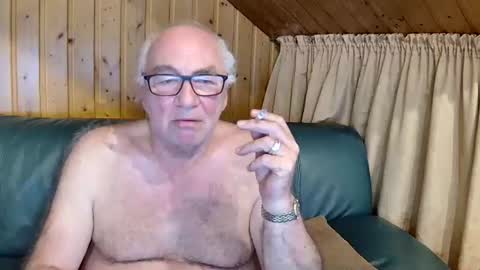 Snapshot of asusandy chatting on March 9, 2025, 9:57 pm asusandy online show from March 9, 2025, 9:57 pm