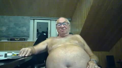 Snapshot of asusandy chatting on September 20, 2025, 12:33 am asusandy online show from September 20, 2025, 12:33 am