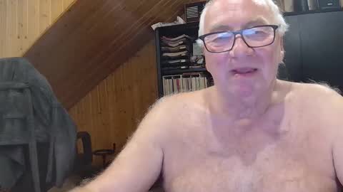 Snapshot of asusandy chatting on May 15, 2026, 10:50 pm asusandy online show from May 15, 2026, 10:50 pm