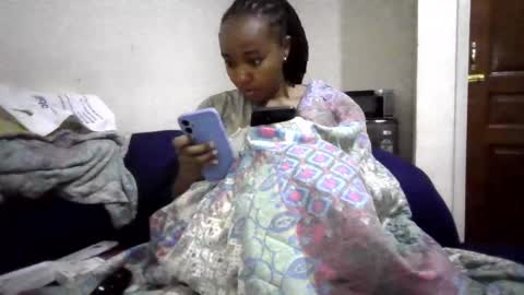 atara_seren online show from May 20, 2026, 6:36 pm