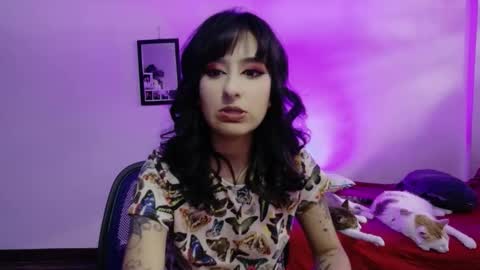 Atenea online show from April 4, 2026, 8:06 pm