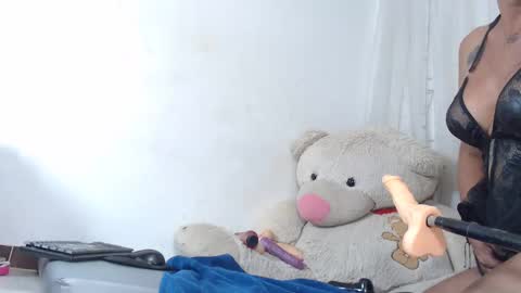 atenea online show from November 5, 2025, 10:10 pm