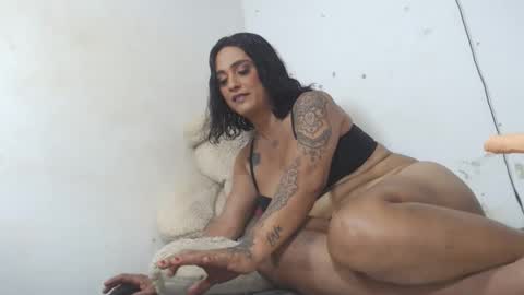 atenea online show from April 1, 2026, 10:18 pm