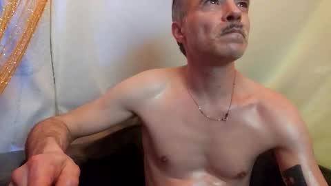 Snapshot of athandrew chatting on November 27, 2025, 11:29 pm jonnyandrew online show from November 27, 2025, 11:29 pm