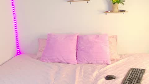 Snapshot of athena_makri05 chatting on January 28, 2025, 11:50 pm ATENEA MAKRI online show from January 28, 2025, 11:50 pm