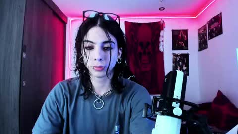 athenauwu online show from October 14, 2025, 6:47 am