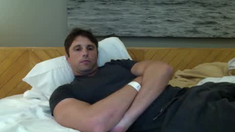 Snapshot of athleteguy55555 chatting on December 6, 2024, 2:24 am tommycb55555 online show from December 6, 2024, 2:24 am