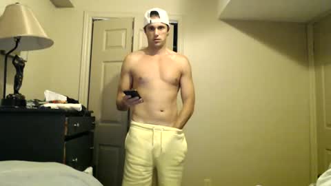 Snapshot of athleteguy55555 chatting on December 20, 2024, 5:36 am tommycb55555 online show from December 20, 2024, 5:36 am