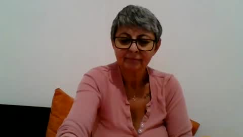 Snapshot of atikaarea chatting on December 5, 2024, 2:44 pm atikaarea online show from December 5, 2024, 2:44 pm