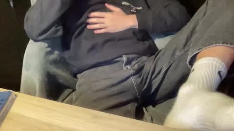 Undress a hung twink  online show from February 12, 2026, 1:50 pm