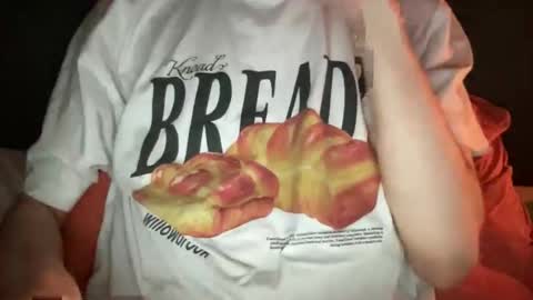 Undress a hung twink  online show from March 8, 2026, 6:01 pm