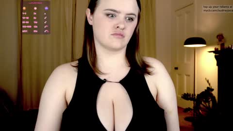 Audrey Jacq online show from January 6, 2025, 4:02 pm