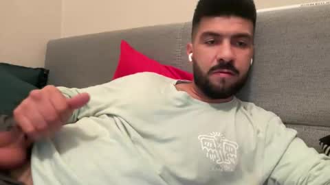 Snapshot of augustload chatting on September 18, 2025, 1:40 am AugustLoad online show from September 18, 2025, 1:40 am