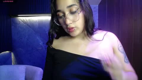 aura_cute_ online show from March 27, 2026, 8:26 am