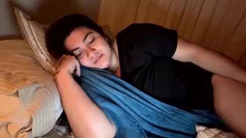 Snapshot of aurablack_ chatting on October 10, 2025, 11:48 pm Aura online show from October 10, 2025, 11:48 pm