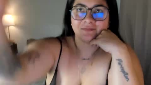 Snapshot of aurablack_ chatting on October 29, 2025, 12:02 am Aura online show from October 29, 2025, 12:02 am