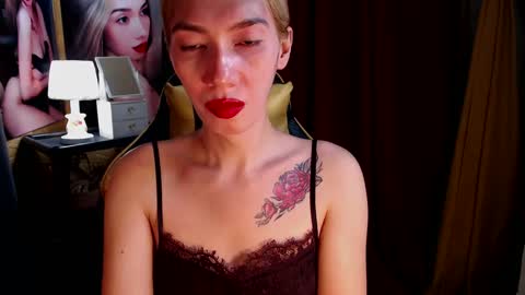 Snapshot of aurakharisma_xx chatting on December 17, 2024, 5:18 am Miss awra online show from December 17, 2024, 5:18 am