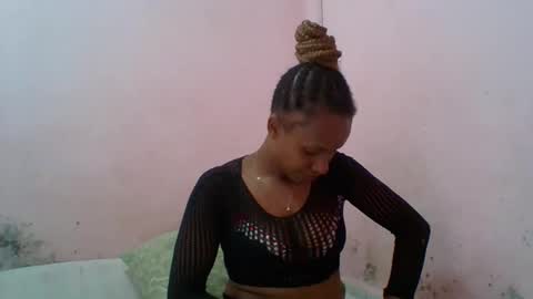Snapshot of aurelia107 chatting on May 28, 2026, 10:29 pm aurelia107 online show from May 28, 2026, 10:29 pm