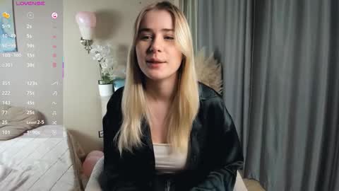 Liana online show from February 17, 2026, 1:02 am