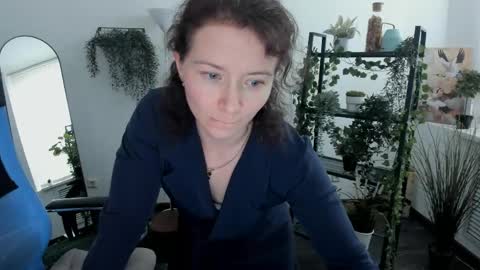 Aurelia online show from June 6, 2026, 7:35 am