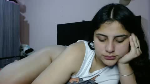 Snapshot of auroa_0785 chatting on June 27, 2026, 6:24 pm auroa_0785 online show from June 27, 2026, 6:24 pm