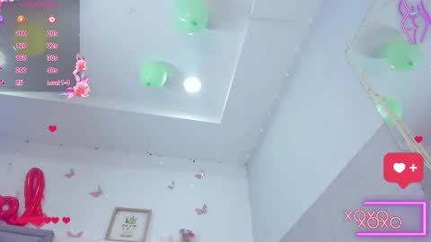 aurora_blackmont online show from May 26, 2026, 12:45 pm