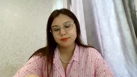 Kiara Xanthe online show from August 3, 2026, 8:02 am