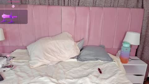 aurora_divine online show from January 4, 2025, 10:34 pm