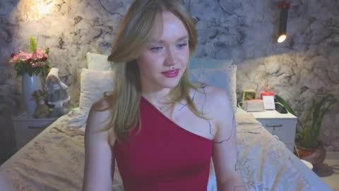 Snapshot of aurora_golden chatting on February 7, 2026, 5:05 pm Kate online show from February 7, 2026, 5:05 pm