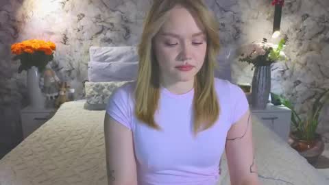 Snapshot of aurora_golden chatting on February 16, 2026, 3:08 pm Kate online show from February 16, 2026, 3:08 pm