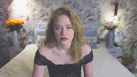 Snapshot of aurora_golden chatting on February 17, 2026, 4:46 pm Kate online show from February 17, 2026, 4:46 pm