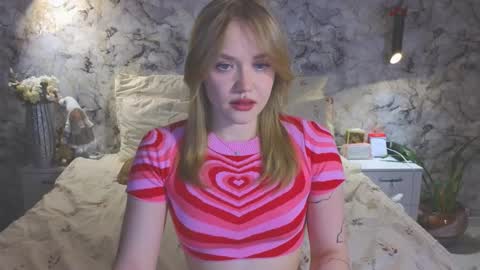 Snapshot of aurora_golden chatting on February 23, 2026, 4:59 pm Kate online show from February 23, 2026, 4:59 pm