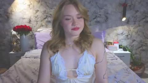 Snapshot of aurora_golden chatting on March 16, 2026, 1:33 am Kate online show from March 16, 2026, 1:33 am