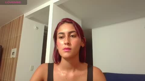Snapshot of aurora_petit_ chatting on May 28, 2026, 1:36 am aurora petit online show from May 28, 2026, 1:36 am