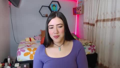 Snapshot of aurora_shy_ chatting on February 7, 2025, 4:27 am Aurora online show from February 7, 2025, 4:27 am