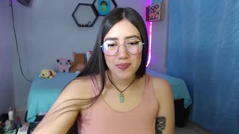 Snapshot of aurora_shy_ chatting on March 11, 2025, 3:48 am Aurora online show from March 11, 2025, 3:48 am