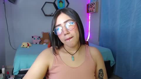 Snapshot of aurora_shy_ chatting on March 11, 2025, 6:53 am Aurora online show from March 11, 2025, 6:53 am