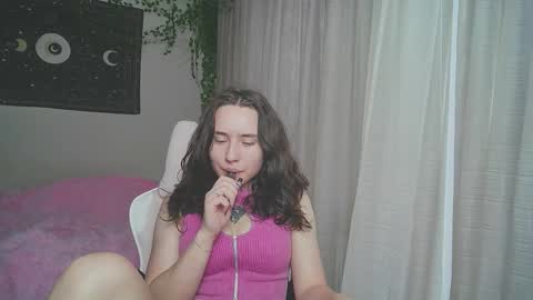 Snapshot of aurora_worker chatting on September 12, 2025, 3:50 am Aurora online show from September 12, 2025, 3:50 am