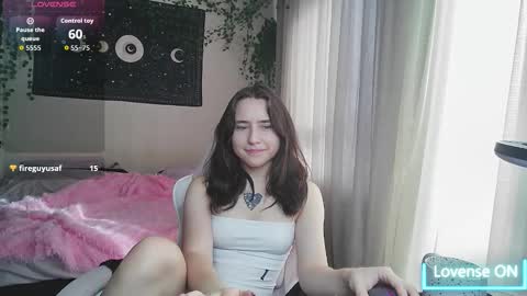 Snapshot of aurora_worker chatting on October 13, 2025, 4:12 am Aurora online show from October 13, 2025, 4:12 am