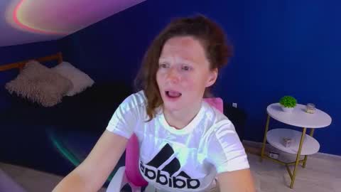 Snapshot of auroraborealis__ chatting on September 28, 2025, 6:41 am auroraborealis__ online show from September 28, 2025, 6:41 am