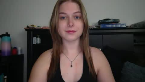 auroralightz1 online show from August 6, 2026, 8:11 pm