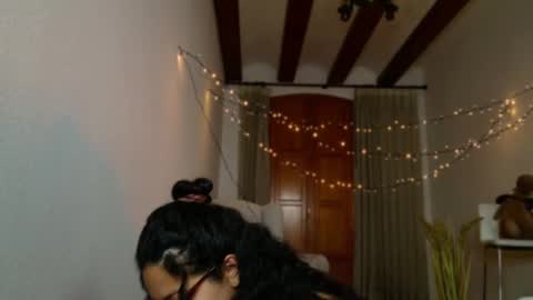 Snapshot of aurorasiera chatting on January 10, 2025, 12:38 am Aurora online show from January 10, 2025, 12:38 am