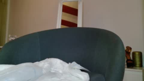 Snapshot of aurorasiera chatting on February 27, 2025, 1:27 am Aurora online show from February 27, 2025, 1:27 am