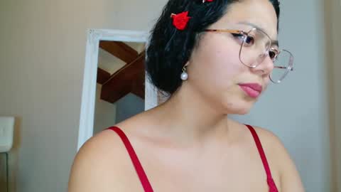 Snapshot of aurorasiera chatting on March 4, 2025, 11:54 pm Aurora online show from March 4, 2025, 11:54 pm