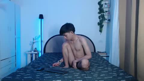 Snapshot of aus_thin02 chatting on February 15, 2026, 7:32 pm Austin online show from February 15, 2026, 7:32 pm